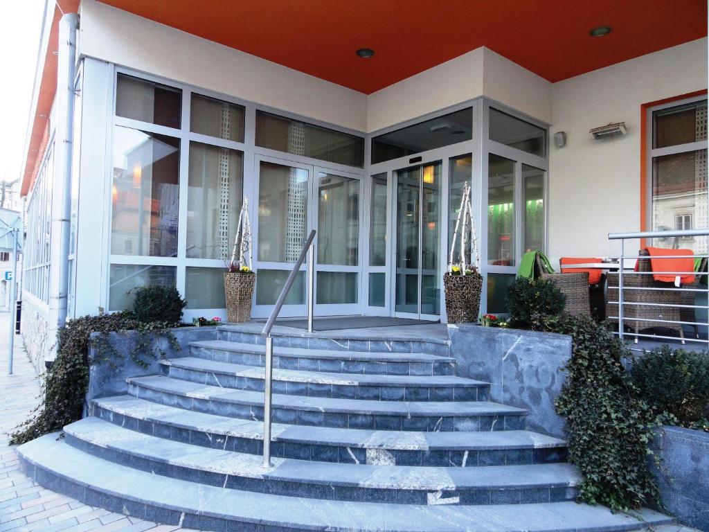Hotel Bela Krajina Metlika Esterno foto