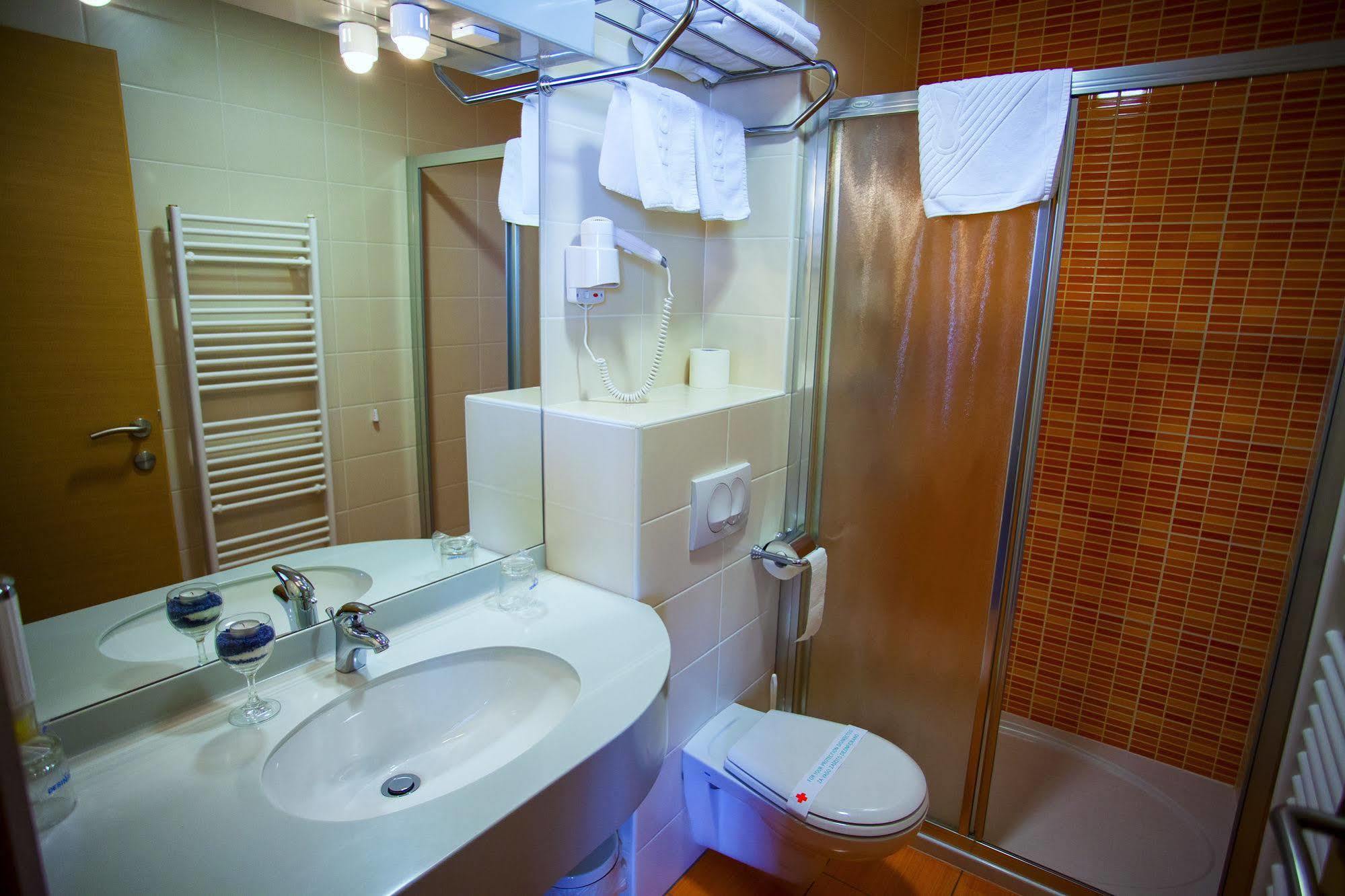 Hotel Bela Krajina Metlika Esterno foto